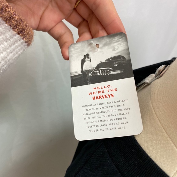 Vintage Harvey's Original Seatbelt Mama V Neck Tee - Picture 2 of 3